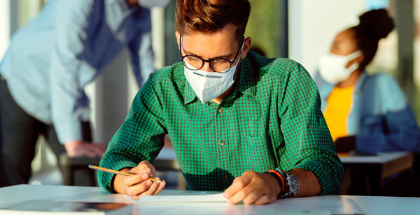 Se elimina el requisito del máster para dar clases durante la pandemia 
