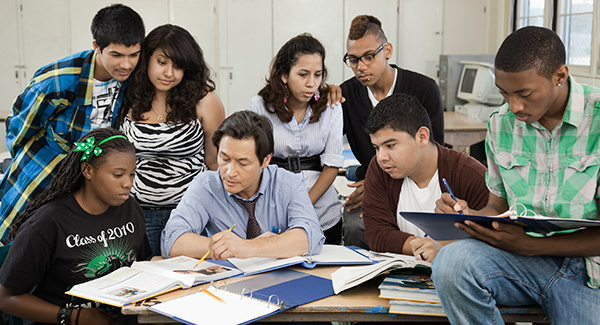¿Por qué un estudiante no debería estar siempre sentado en clase? 